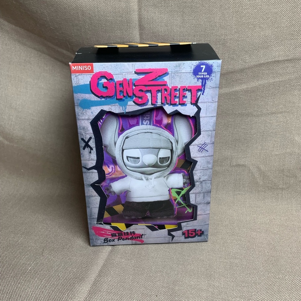 MINISO Gen Z Street Hooded Doll Box Pendant